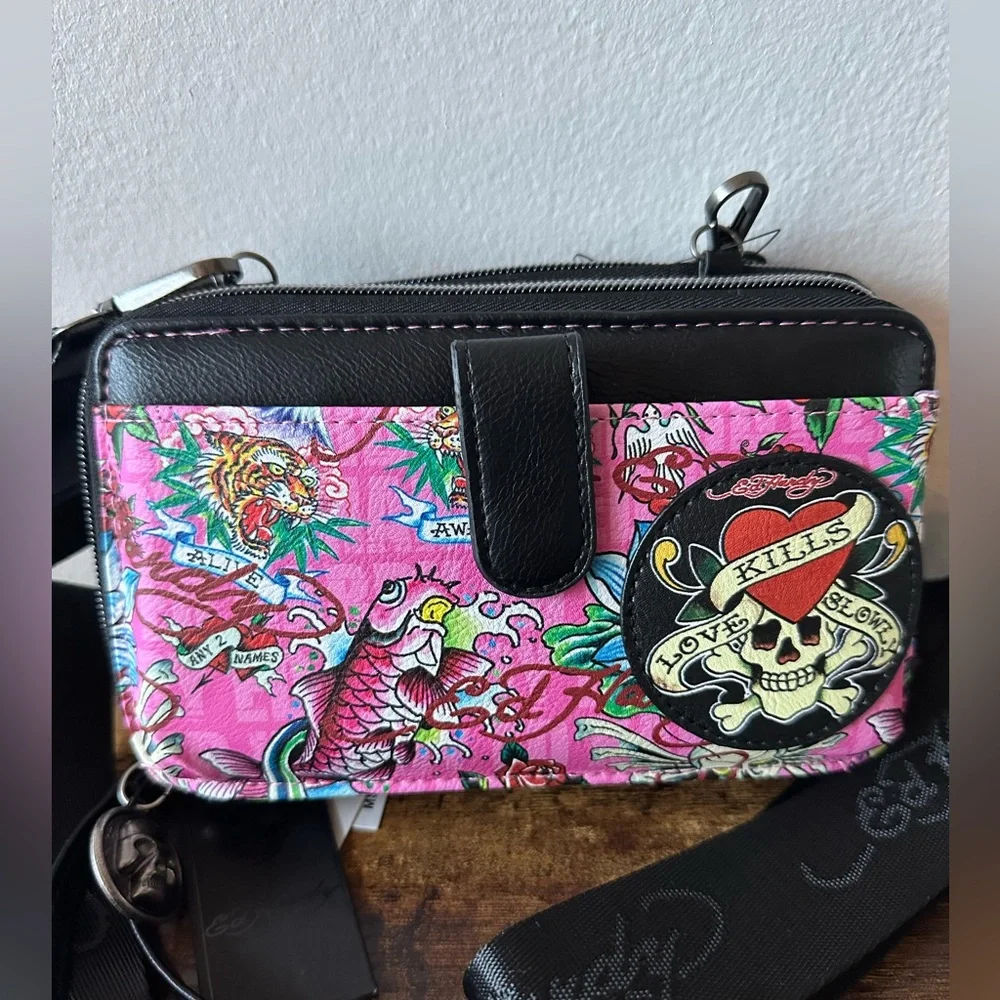 Ed Hardy Pink and Black Graphic Women's Wallet Wristlet Crossbody Bag NWT - Picture 3 of 10
